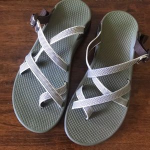 Chaco size 8